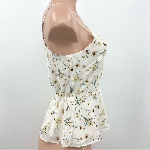 NWT Paper Crane Mixed Floral Print Wrap Style Chiffon Tank Top Size Small - Picture 2 of 8